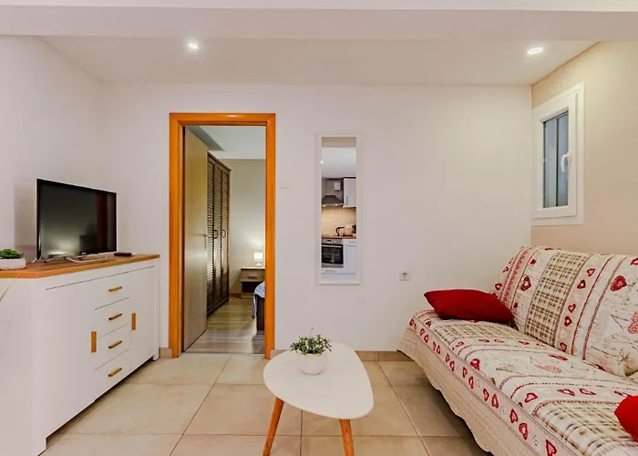 Jagoda - By Guide דירה